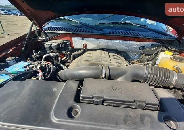 Форд Экспедиция 2016 в Киеве на Automoto.ua Красный Форд Экспедиция, объемом двигателя 3.5 л и пробегом 249 тыс. км за 19989 $, фото 10 на Automoto.ua