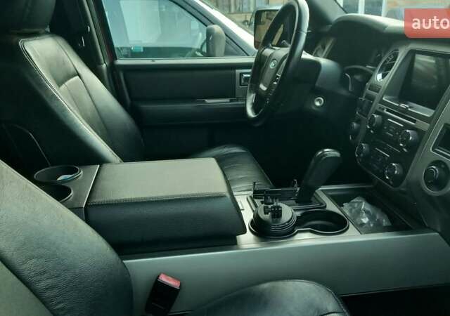 Форд Экспедиция 2016 в Киеве на Automoto.ua Красный Форд Экспедиция, объемом двигателя 3.5 л и пробегом 249 тыс. км за 19989 $, фото 99 на Automoto.ua