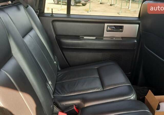 Форд Экспедиция 2016 в Киеве на Automoto.ua Красный Форд Экспедиция, объемом двигателя 3.5 л и пробегом 249 тыс. км за 19989 $, фото 65 на Automoto.ua