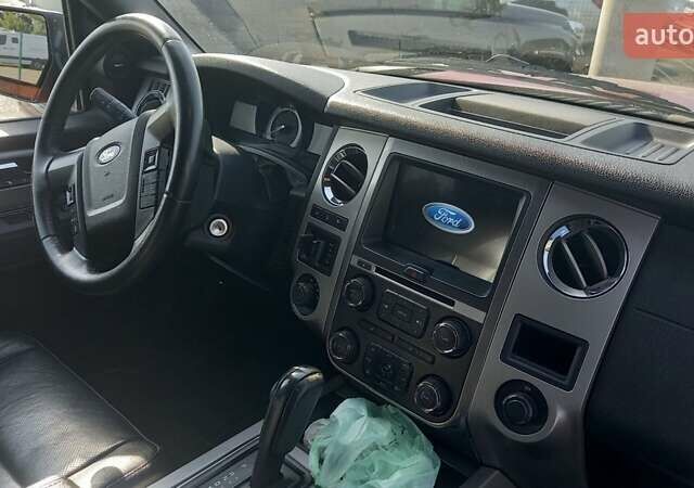 Форд Экспедиция 2016 в Киеве на Automoto.ua Красный Форд Экспедиция, объемом двигателя 3.5 л и пробегом 249 тыс. км за 19989 $, фото 77 на Automoto.ua