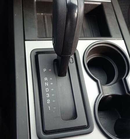 Серый Форд Экспедиция, объемом двигателя 5.4 л и пробегом 106 тыс. км за 11990 $, фото 8 на Automoto.ua