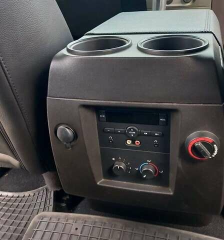 Серый Форд Экспедиция, объемом двигателя 5.4 л и пробегом 106 тыс. км за 11990 $, фото 19 на Automoto.ua