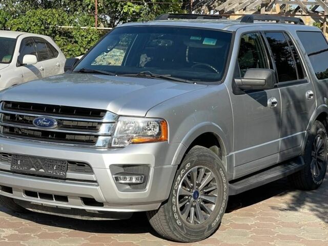 Серый Форд Экспедиция, объемом двигателя 3.5 л и пробегом 72 тыс. км за 17000 $, фото 2 на Automoto.ua