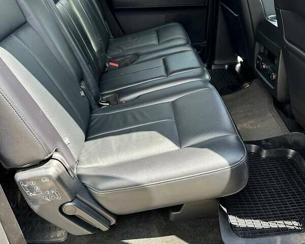 Сірий Форд Экспедиція, об'ємом двигуна 3.5 л та пробігом 160 тис. км за 24000 $, фото 10 на Automoto.ua