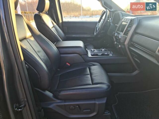 Серый Форд Экспедиция, объемом двигателя 3.5 л и пробегом 108 тыс. км за 38500 $, фото 29 на Automoto.ua