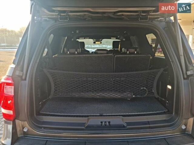 Серый Форд Экспедиция, объемом двигателя 3.5 л и пробегом 108 тыс. км за 38500 $, фото 14 на Automoto.ua