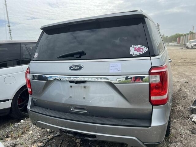 Сірий Форд Экспедиція, об'ємом двигуна 0 л та пробігом 116 тис. км за 24000 $, фото 4 на Automoto.ua