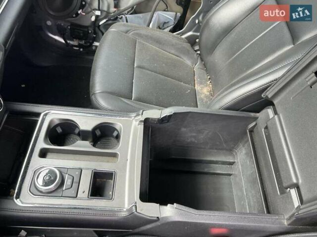 Серый Форд Экспедиция, объемом двигателя 3.5 л и пробегом 99 тыс. км за 24000 $, фото 5 на Automoto.ua