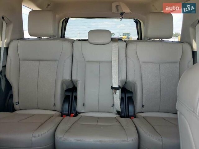 Серый Форд Экспедиция, объемом двигателя 3.5 л и пробегом 16 тыс. км за 37000 $, фото 9 на Automoto.ua