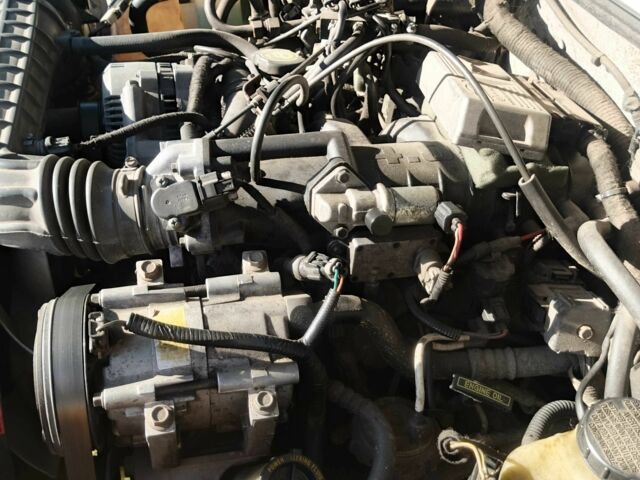 Белый Форд Эксплорер, объемом двигателя 4 л и пробегом 234 тыс. км за 4800 $, фото 15 на Automoto.ua