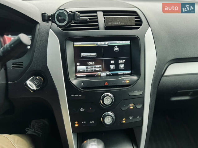 Белый Форд Эксплорер, объемом двигателя 3.5 л и пробегом 340 тыс. км за 12400 $, фото 29 на Automoto.ua