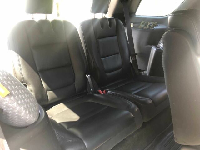 Белый Форд Эксплорер, объемом двигателя 3.5 л и пробегом 239 тыс. км за 15200 $, фото 14 на Automoto.ua