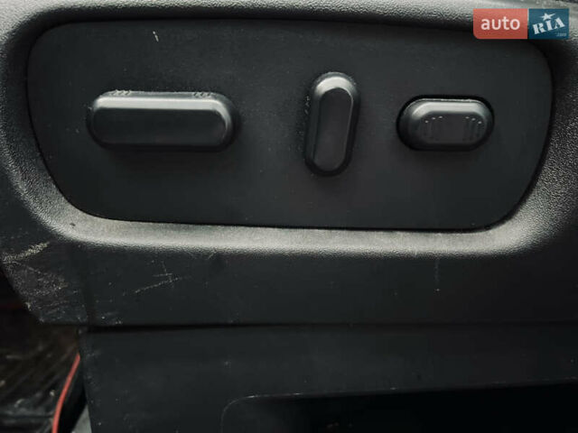 Белый Форд Эксплорер, объемом двигателя 3.5 л и пробегом 340 тыс. км за 12400 $, фото 41 на Automoto.ua