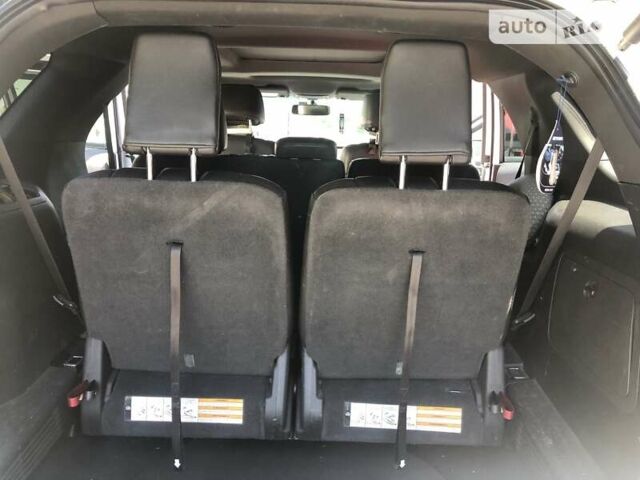 Белый Форд Эксплорер, объемом двигателя 3.5 л и пробегом 217 тыс. км за 15200 $, фото 12 на Automoto.ua