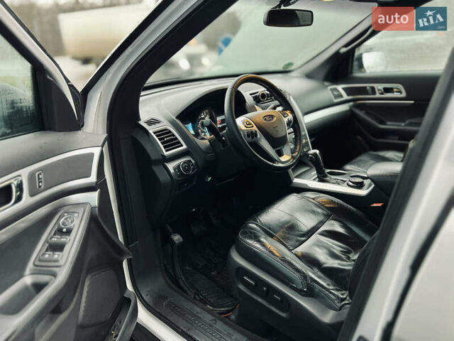 Белый Форд Эксплорер, объемом двигателя 3.5 л и пробегом 340 тыс. км за 12400 $, фото 35 на Automoto.ua