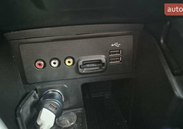 Белый Форд Эксплорер, объемом двигателя 3.5 л и пробегом 285 тыс. км за 15700 $, фото 30 на Automoto.ua