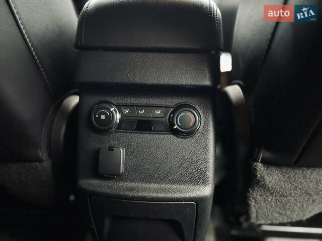 Белый Форд Эксплорер, объемом двигателя 3.5 л и пробегом 340 тыс. км за 12400 $, фото 40 на Automoto.ua