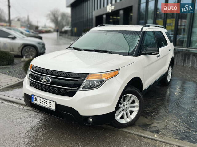 Белый Форд Эксплорер, объемом двигателя 3.5 л и пробегом 340 тыс. км за 12400 $, фото 5 на Automoto.ua
