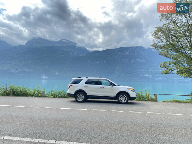 Белый Форд Эксплорер, объемом двигателя 3.5 л и пробегом 340 тыс. км за 12400 $, фото 1 на Automoto.ua