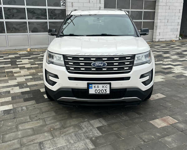 Белый Форд Эксплорер, объемом двигателя 3.5 л и пробегом 180 тыс. км за 17900 $, фото 1 на Automoto.ua