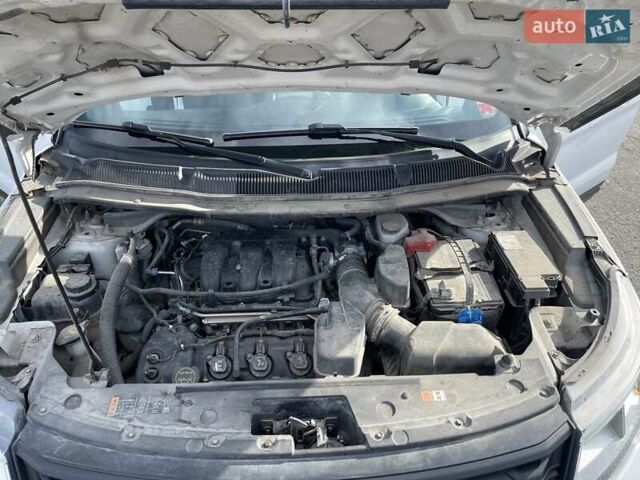 Белый Форд Эксплорер, объемом двигателя 3.72 л и пробегом 128 тыс. км за 16500 $, фото 6 на Automoto.ua