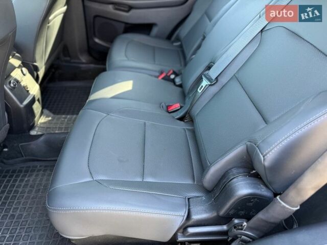 Белый Форд Эксплорер, объемом двигателя 3.5 л и пробегом 219 тыс. км за 13990 $, фото 15 на Automoto.ua