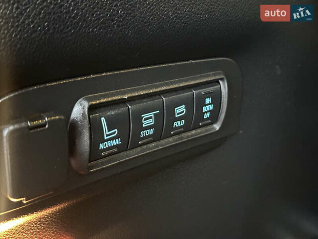 Білий Форд Експлорер, об'ємом двигуна 2.3 л та пробігом 148 тис. км за 16000 $, фото 47 на Automoto.ua