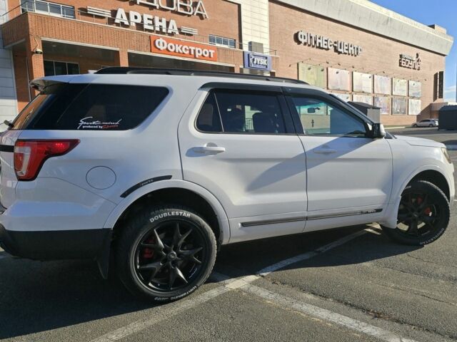 Білий Форд Експлорер, об'ємом двигуна 2.3 л та пробігом 417 тис. км за 15700 $, фото 7 на Automoto.ua