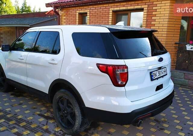 Білий Форд Експлорер, об'ємом двигуна 3.7 л та пробігом 160 тис. км за 17000 $, фото 1 на Automoto.ua