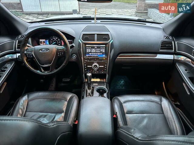 Білий Форд Експлорер, об'ємом двигуна 2.3 л та пробігом 148 тис. км за 16000 $, фото 72 на Automoto.ua