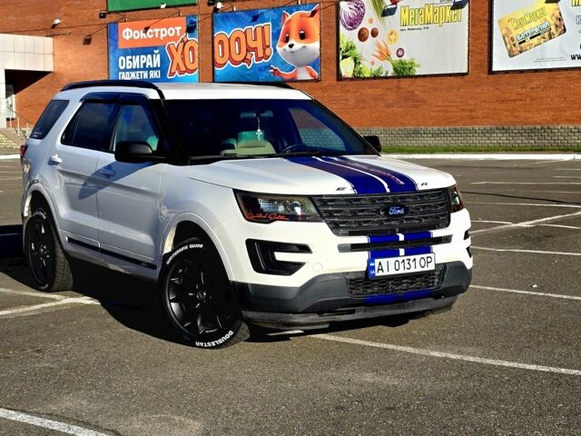 Білий Форд Експлорер, об'ємом двигуна 2.3 л та пробігом 417 тис. км за 15700 $, фото 4 на Automoto.ua