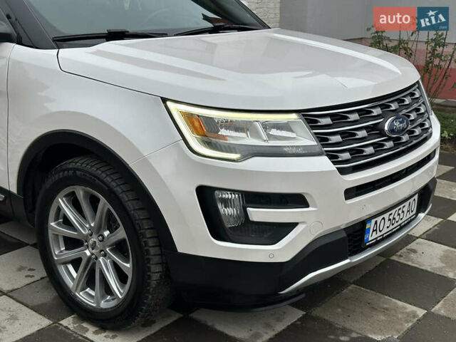 Білий Форд Експлорер, об'ємом двигуна 2.3 л та пробігом 148 тис. км за 16000 $, фото 12 на Automoto.ua