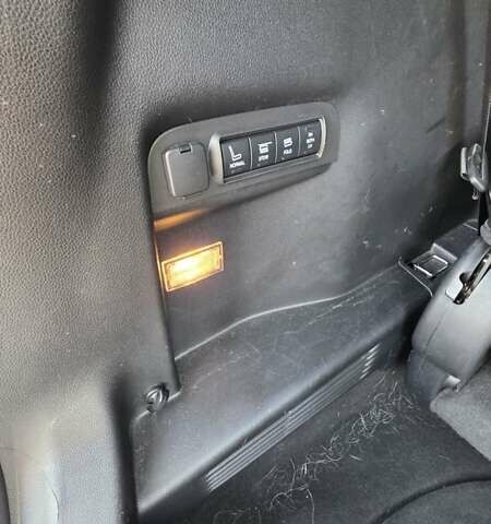 Белый Форд Эксплорер, объемом двигателя 3.5 л и пробегом 89 тыс. км за 25200 $, фото 17 на Automoto.ua