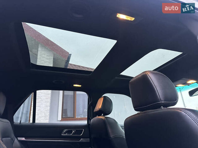 Білий Форд Експлорер, об'ємом двигуна 2.3 л та пробігом 148 тис. км за 16000 $, фото 56 на Automoto.ua