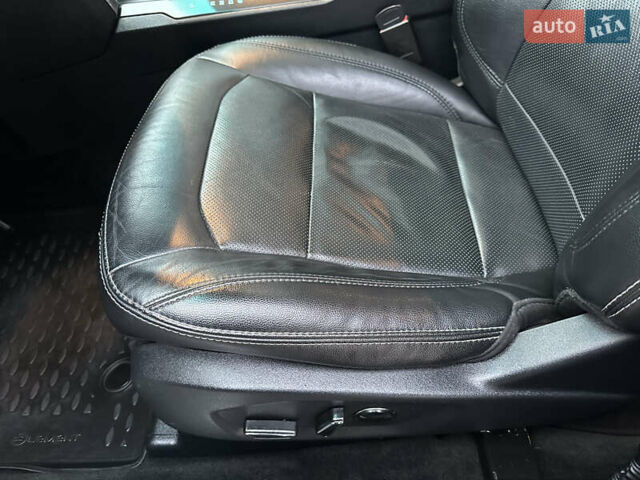 Білий Форд Експлорер, об'ємом двигуна 2.3 л та пробігом 148 тис. км за 16000 $, фото 26 на Automoto.ua