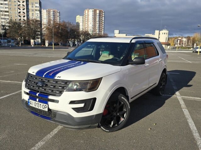 Білий Форд Експлорер, об'ємом двигуна 2.3 л та пробігом 417 тис. км за 15700 $, фото 19 на Automoto.ua