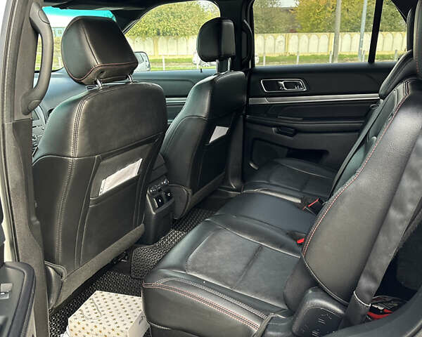 Білий Форд Експлорер, об'ємом двигуна 3.5 л та пробігом 139 тис. км за 17500 $, фото 14 на Automoto.ua