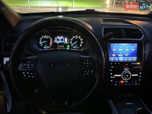 Білий Форд Експлорер, об'ємом двигуна 3.5 л та пробігом 195 тис. км за 12900 $, фото 9 на Automoto.ua