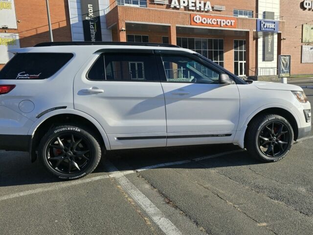 Білий Форд Експлорер, об'ємом двигуна 2.3 л та пробігом 417 тис. км за 15700 $, фото 6 на Automoto.ua