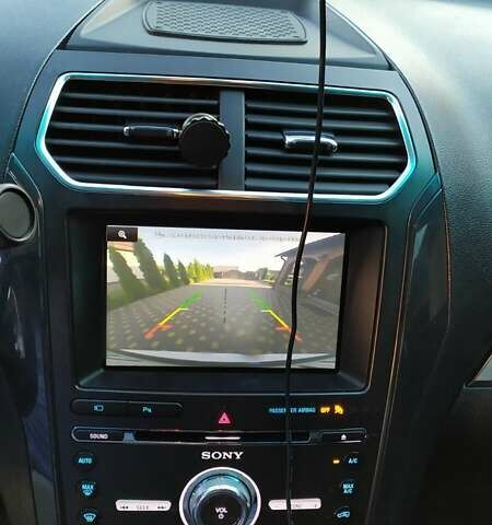 Білий Форд Експлорер, об'ємом двигуна 3.7 л та пробігом 160 тис. км за 17000 $, фото 12 на Automoto.ua