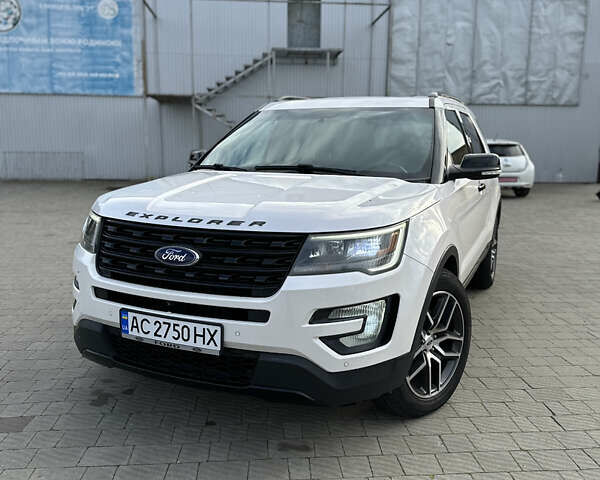 Форд Эксплорер 2016 в Владимир-Волынский на Automoto.ua Белый Форд Эксплорер, объемом двигателя 3.46 л и пробегом 139 тыс. км за 15500 $, фото 1 на Automoto.ua