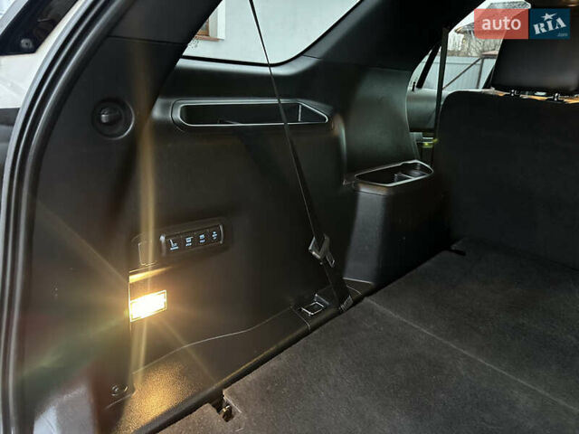 Білий Форд Експлорер, об'ємом двигуна 2.3 л та пробігом 148 тис. км за 16000 $, фото 46 на Automoto.ua