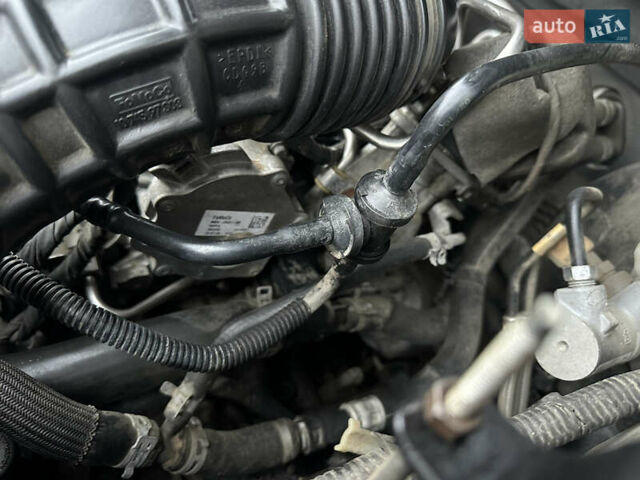 Білий Форд Експлорер, об'ємом двигуна 2.3 л та пробігом 148 тис. км за 16000 $, фото 90 на Automoto.ua