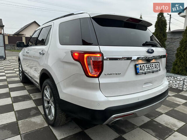 Білий Форд Експлорер, об'ємом двигуна 2.3 л та пробігом 148 тис. км за 16000 $, фото 17 на Automoto.ua