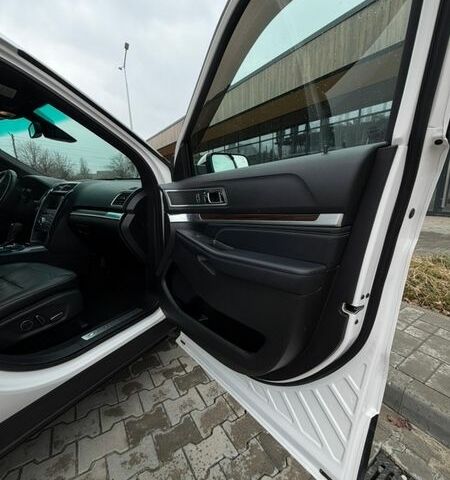 Білий Форд Експлорер, об'ємом двигуна 3.5 л та пробігом 59 тис. км за 25900 $, фото 62 на Automoto.ua