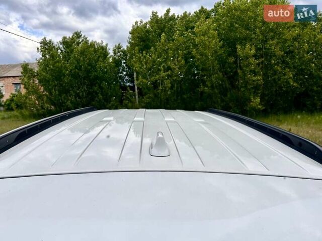 Білий Форд Експлорер, об'ємом двигуна 2.26 л та пробігом 417 тис. км за 14900 $, фото 32 на Automoto.ua