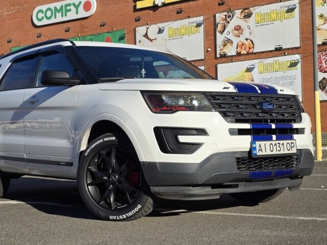 Білий Форд Експлорер, об'ємом двигуна 2.3 л та пробігом 417 тис. км за 15700 $, фото 1 на Automoto.ua