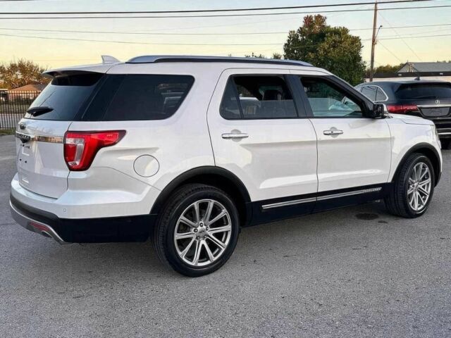 Белый Форд Эксплорер, объемом двигателя 3.5 л и пробегом 59 тыс. км за 9600 $, фото 3 на Automoto.ua