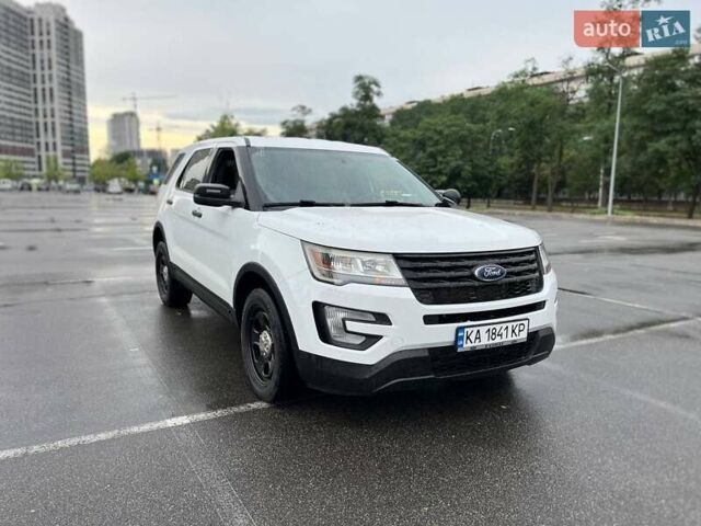 Белый Форд Эксплорер, объемом двигателя 3.73 л и пробегом 195 тыс. км за 13789 $, фото 3 на Automoto.ua