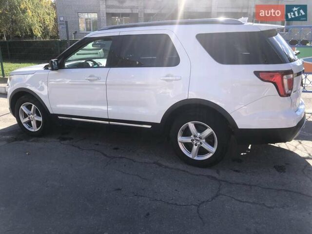 Белый Форд Эксплорер, объемом двигателя 3.5 л и пробегом 199 тыс. км за 17500 $, фото 2 на Automoto.ua